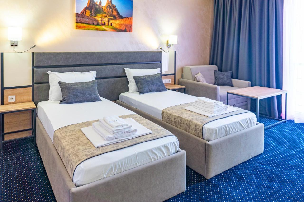 Mizara Хотел Ариел / Hotel Ariel المظهر الخارجي الصورة